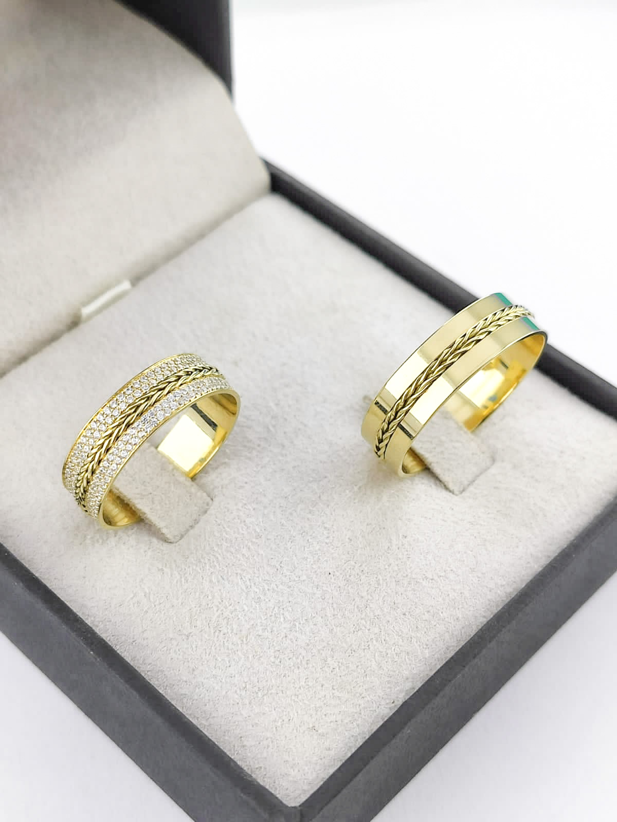 Aliança Especial Ouro 18k com 200 Pedras - Modelo EP33 6mm - Brilho Supremo - Imagem 2