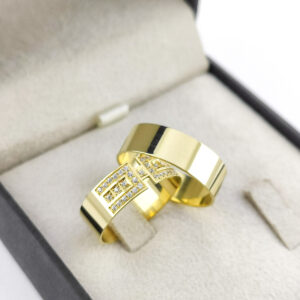 Aliança especial Ouro 18k com 35 pedras - Modelo EP34 6mm - Elegância discreta e sofisticação
