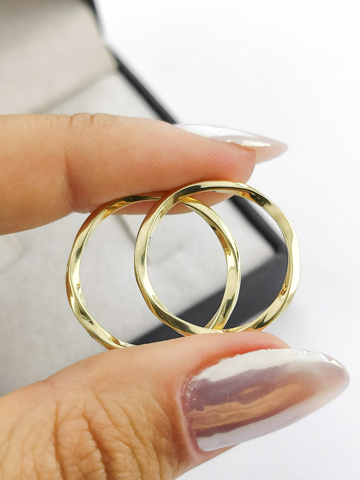 Aliança Delicada Ouro 18k 1.5mm - Modelo EP35 - Minimalista e Conforto - Imagem 2