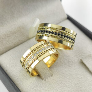 Aliança especial Ouro 18k com 80 pedras - Modelo EP37 9mm - Impacto visual e sofisticação