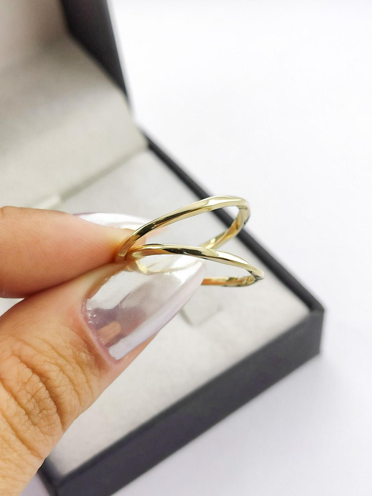 Aliança Delicada Ouro 18k 1.5mm - Modelo EP35 - Minimalista e Conforto - Imagem 3